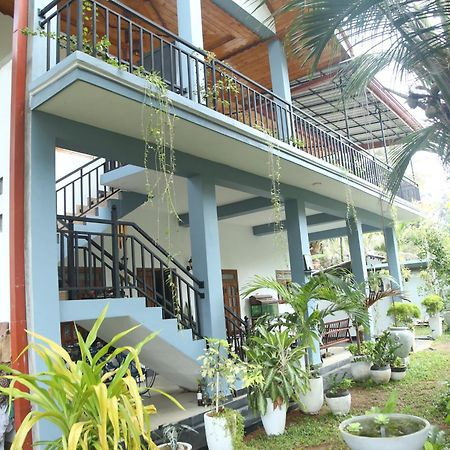 Rose Fort Homestay Джафна Екстер'єр фото