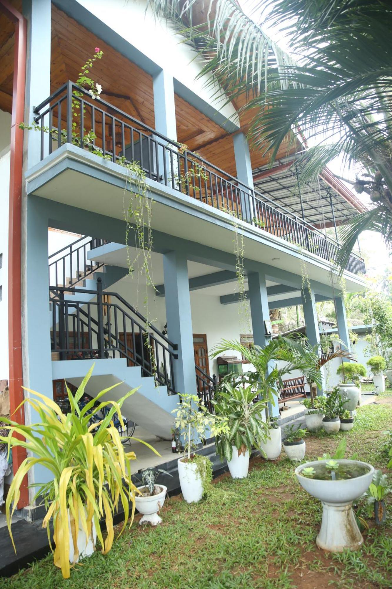 Rose Fort Homestay Джафна Екстер'єр фото
